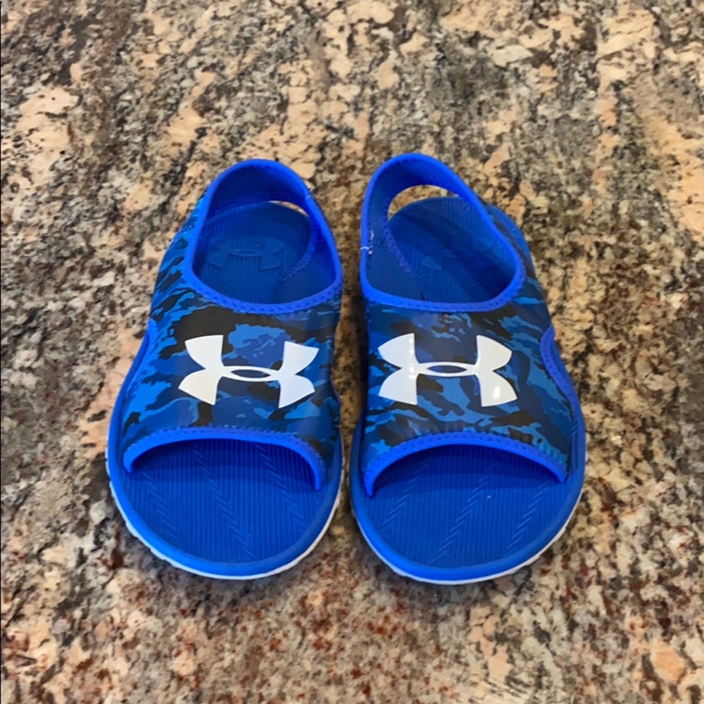 Pull on sandals